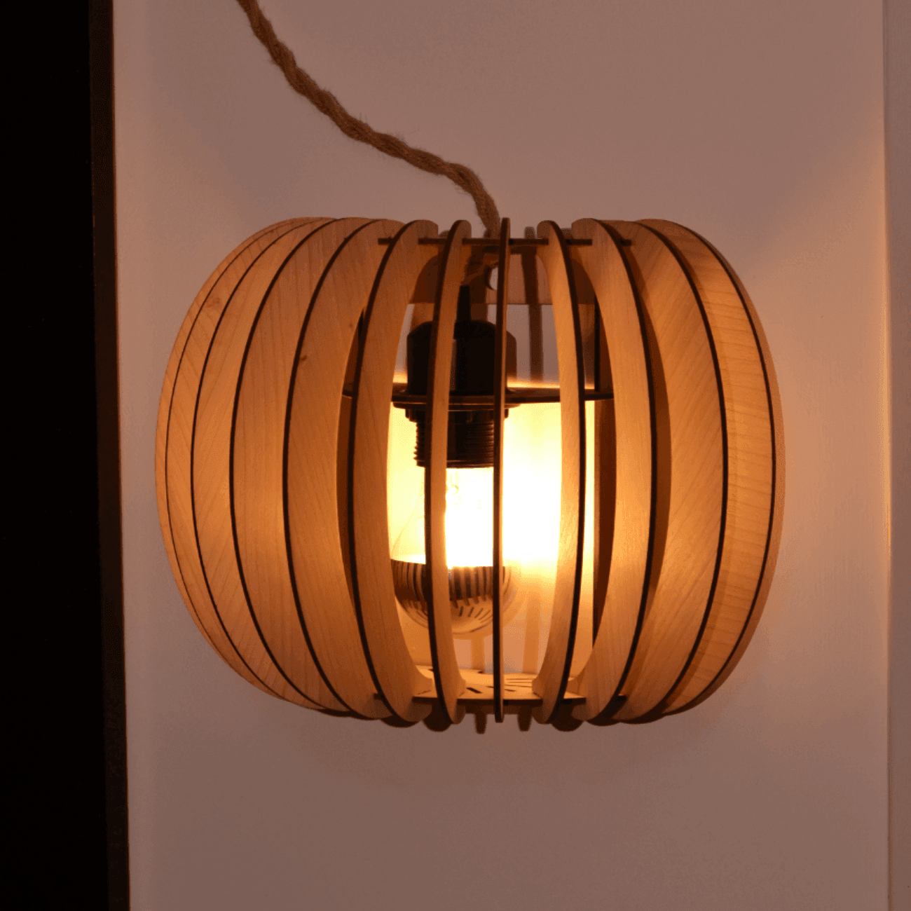Lunéa Baladeuse/applique en bois - Luminaire design - ILLUMIAA