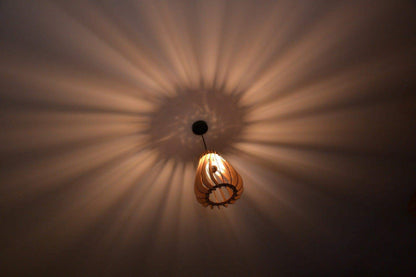 Flamma Suspension en bois - Luminaire design - ILLUMIAA